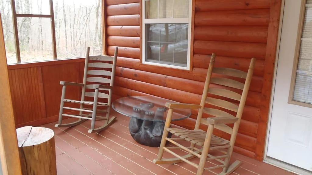 Gas Fireplace, Firepit, And Cedar Adirondack Chair Spencer Ngoại thất bức ảnh